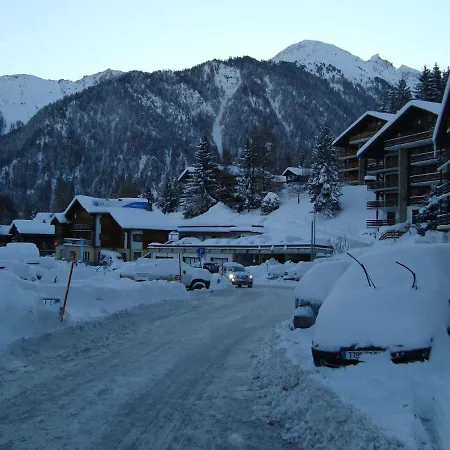 Gorgeous Holiday In Riddes With Terrace * لا تزوماز
